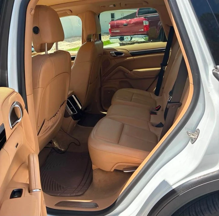 2014 Porsche 958 Cayenne - Image 13 of 20