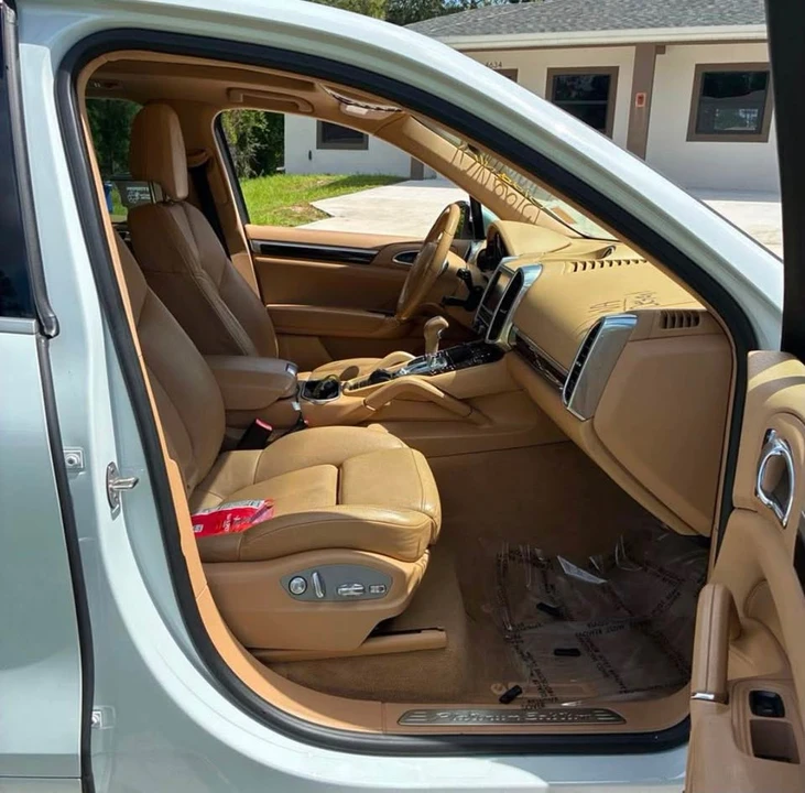 2014 Porsche 958 Cayenne - Image 10 of 20