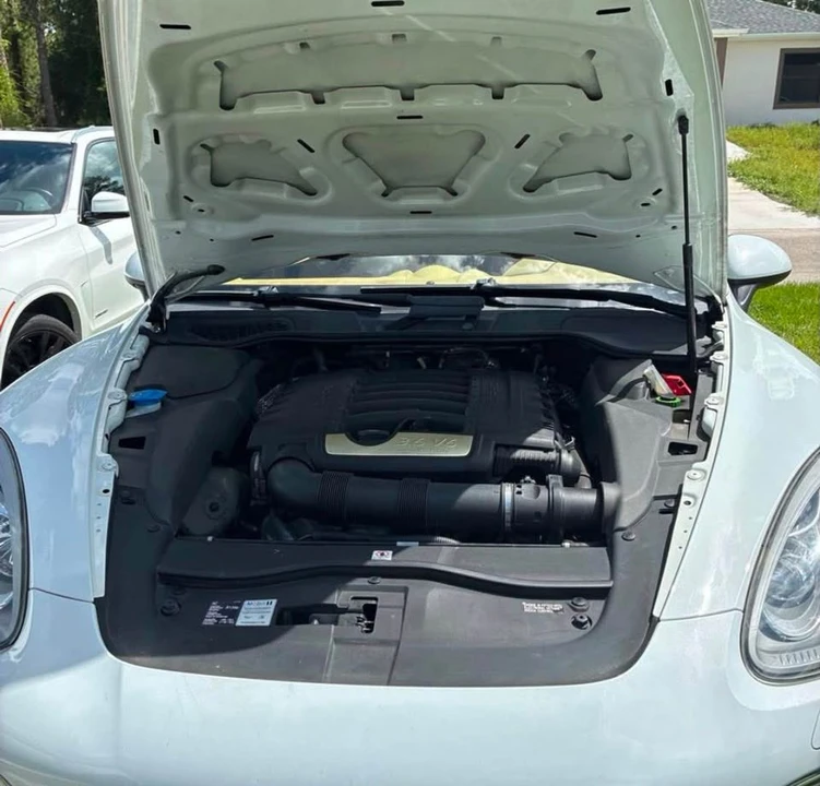 2014 Porsche 958 Cayenne - Image 19 of 20