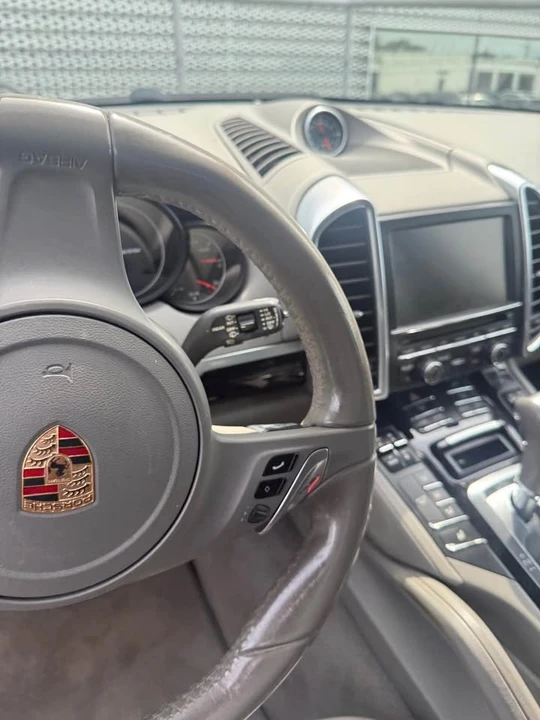 2014 Porsche 958 Cayenne - Image 6 of 10