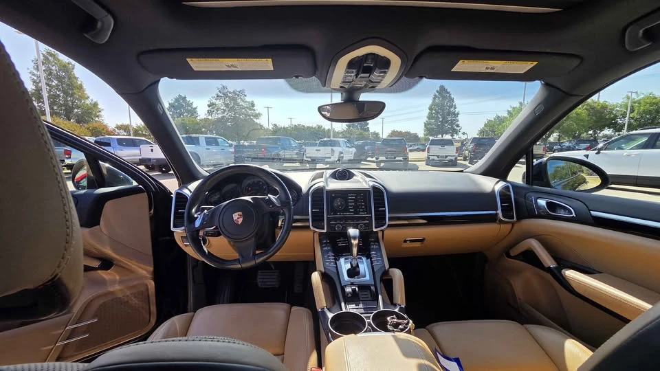 2014 Porsche 958 Cayenne - Image 10 of 17