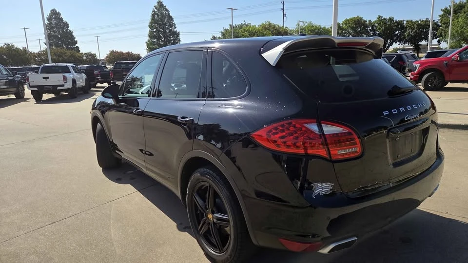 2014 Porsche 958 Cayenne - Image 7 of 17