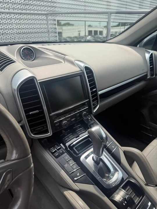 2014 Porsche 958 Cayenne - Image 7 of 10