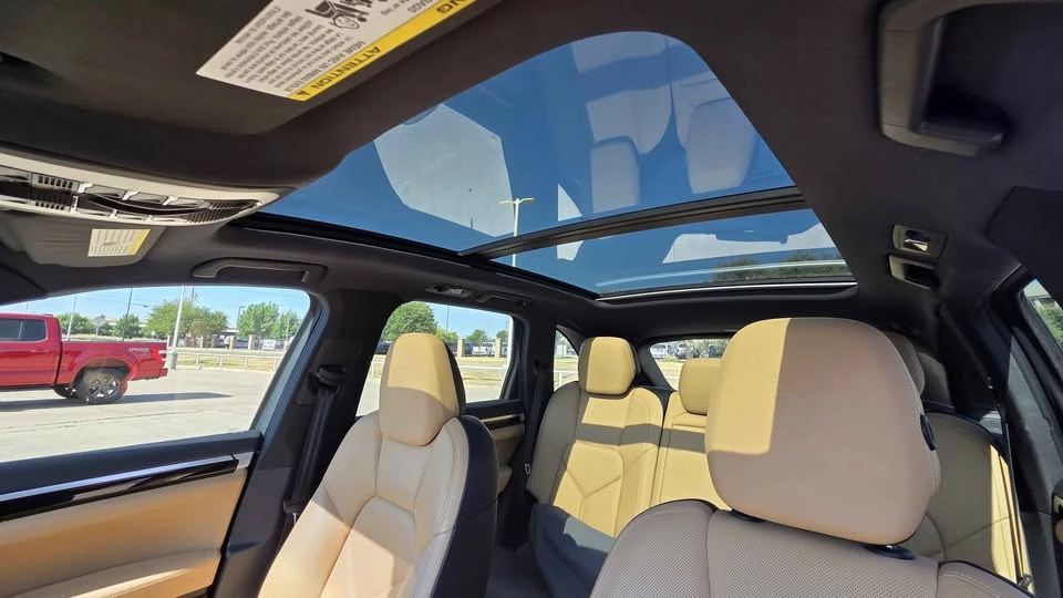 2014 Porsche 958 Cayenne - Image 16 of 17