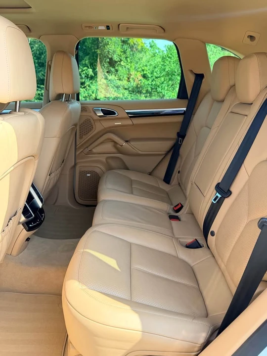 2014 Porsche 958 Cayenne - Image 9 of 10