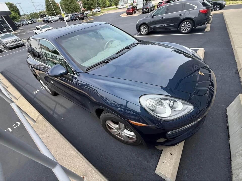 2014 Porsche 958 Cayenne - Image 3 of 8