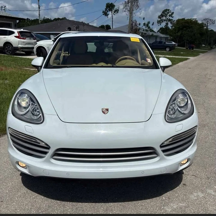 2014 Porsche 958 Cayenne - Image 9 of 20