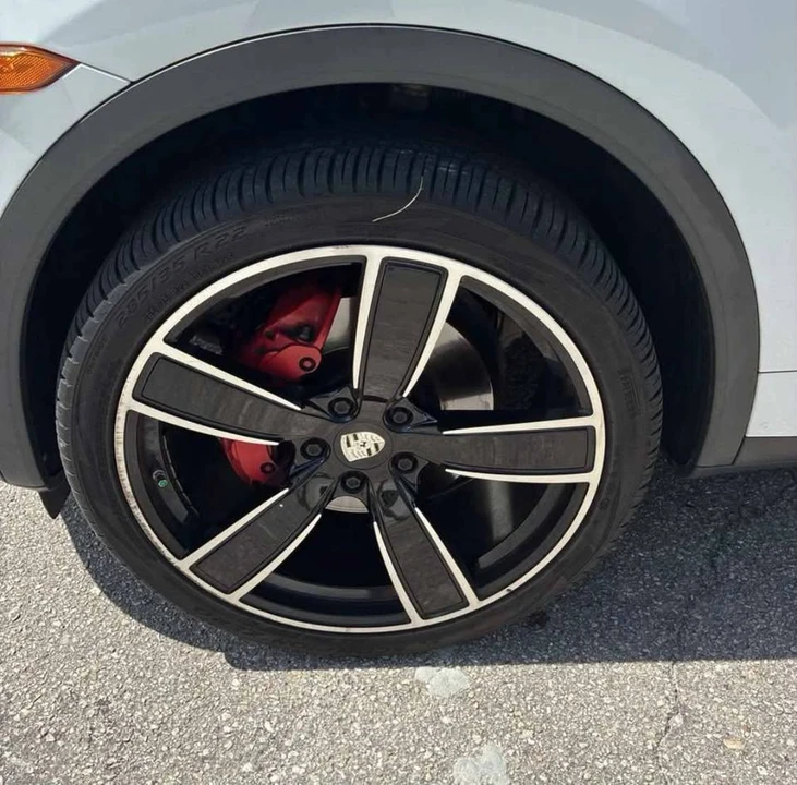 2014 Porsche 958 Cayenne - Image 8 of 20