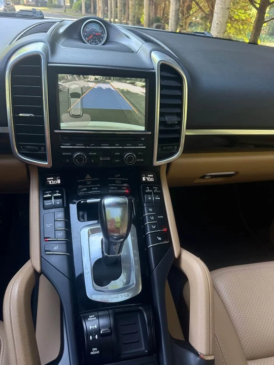 2014 Porsche 958 Cayenne - Image 16 of 20