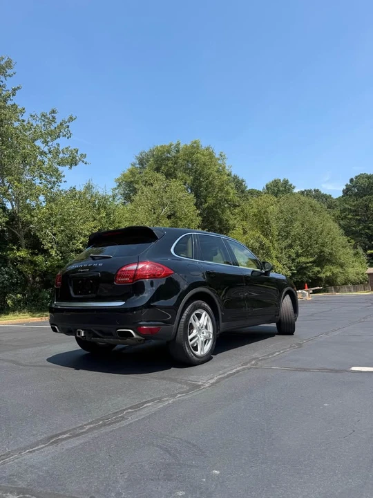 2014 Porsche 958 Cayenne - Image 2 of 10