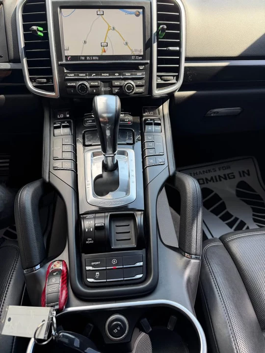 2014 Porsche 958 Cayenne - Image 15 of 18