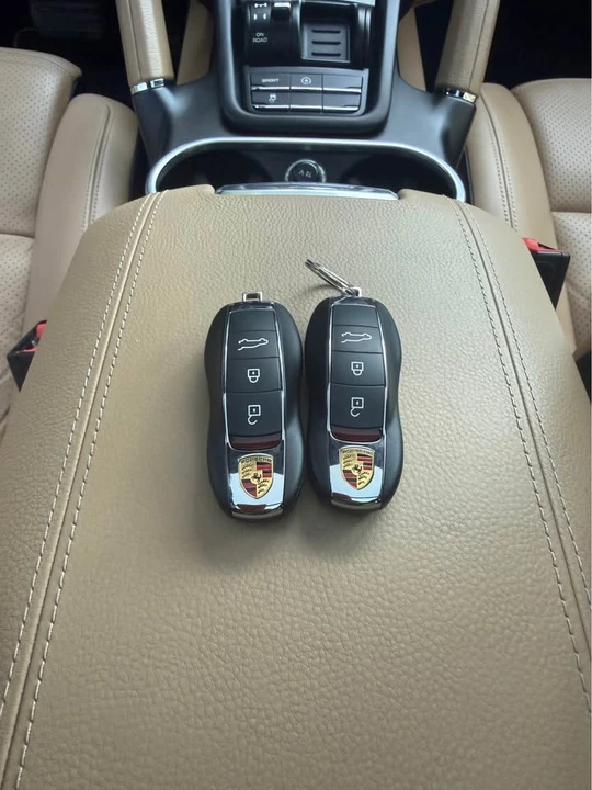 2014 Porsche 958 Cayenne - Image 18 of 20