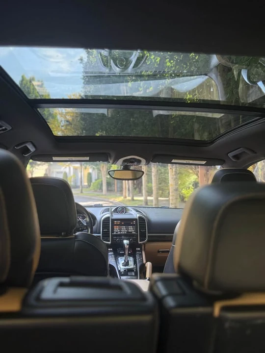 2014 Porsche 958 Cayenne - Image 11 of 20