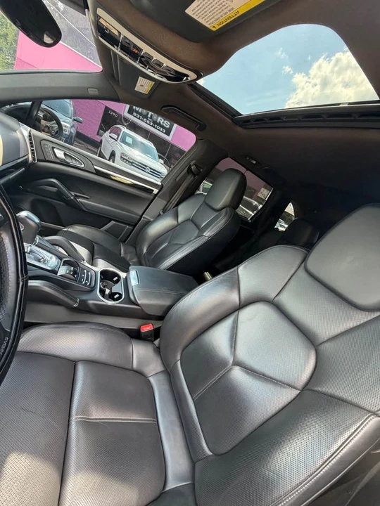 2014 Porsche 958 Cayenne - Image 12 of 18