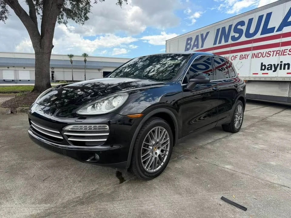 2014 Porsche 958 Cayenne - Image 2 of 17