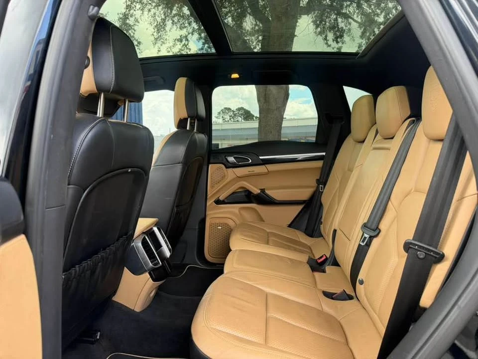 2014 Porsche 958 Cayenne - Image 11 of 17