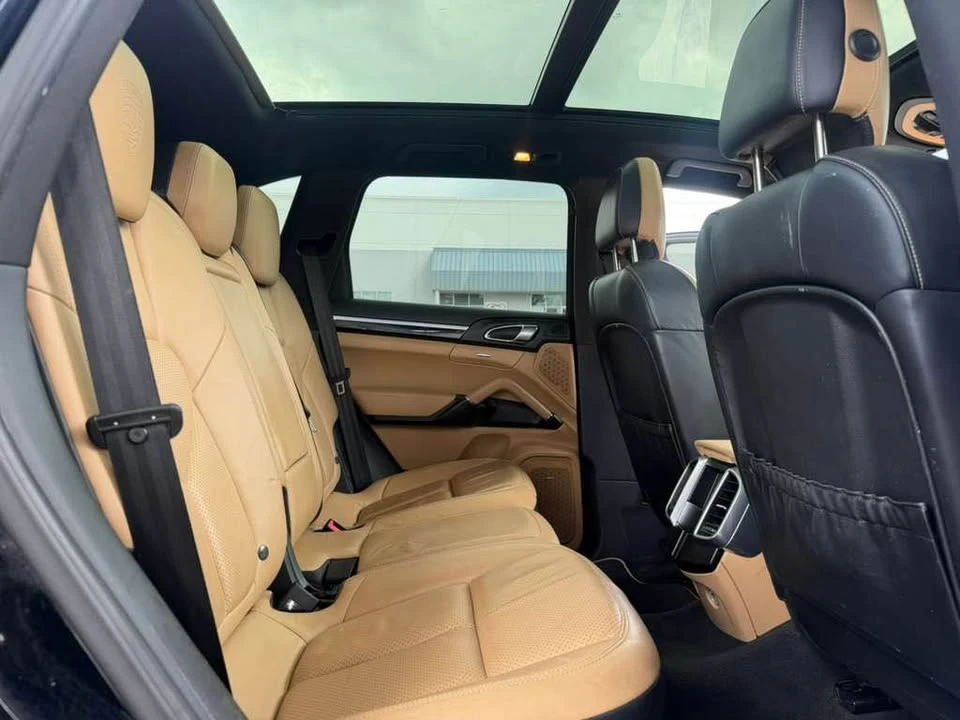 2014 Porsche 958 Cayenne - Image 12 of 17