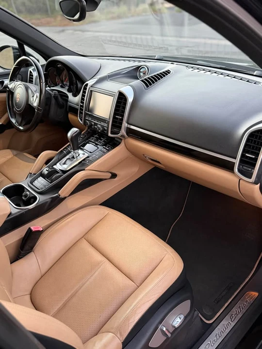 2014 Porsche 958 Cayenne - Image 6 of 15