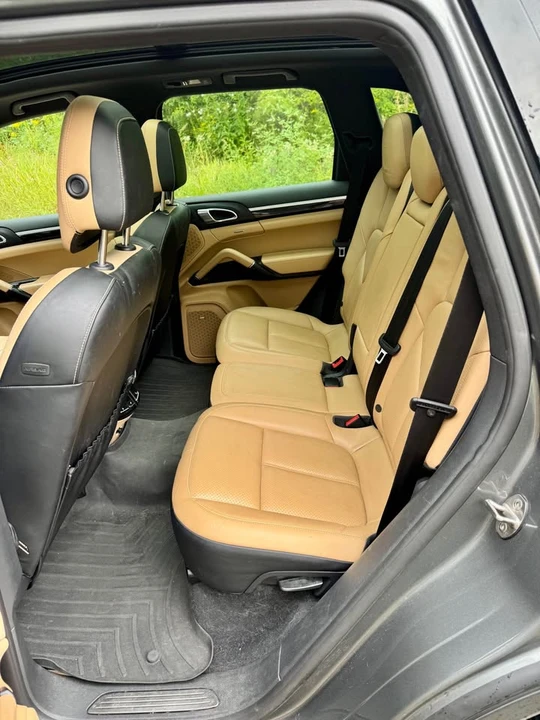 2014 Porsche 958 Cayenne - Image 14 of 16