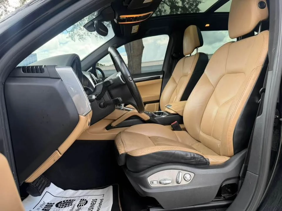 2014 Porsche 958 Cayenne - Image 9 of 17