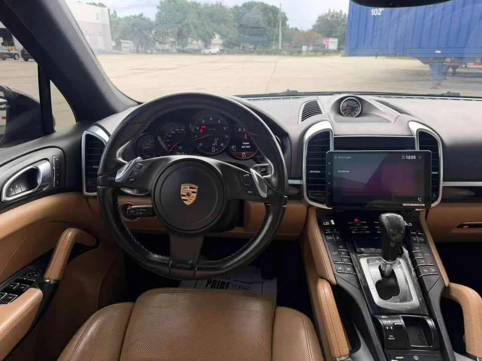 2014 Porsche 958 Cayenne - Image 15 of 17