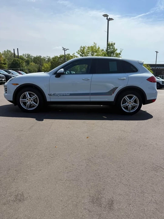 2014 Porsche 958 Cayenne - Image 2 of 16