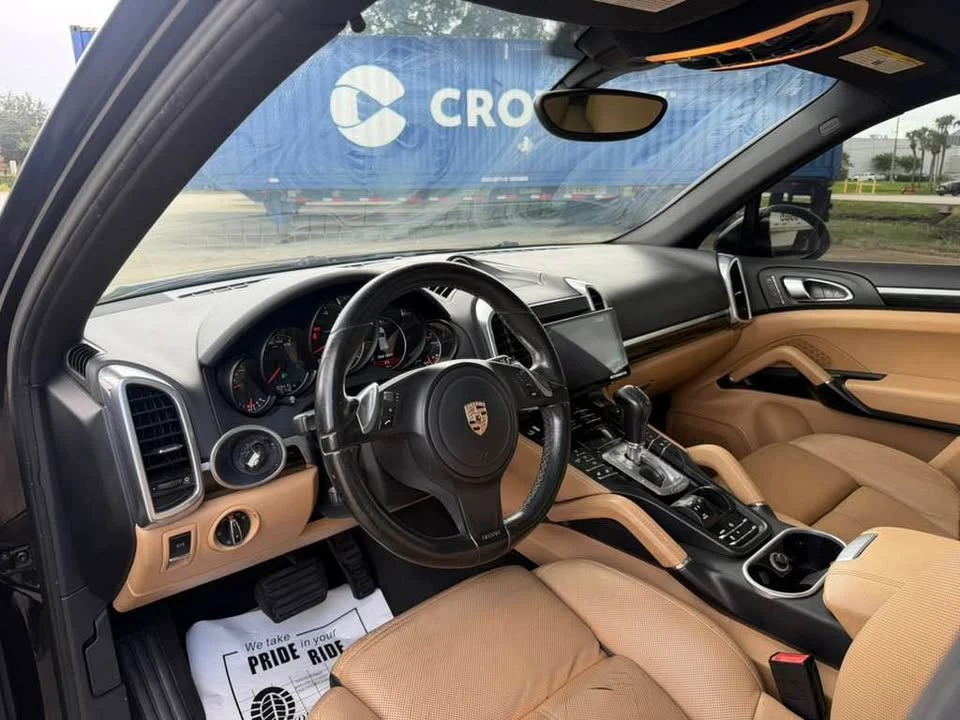 2014 Porsche 958 Cayenne - Image 13 of 17