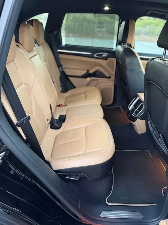 2014 Porsche 958 Cayenne - Image 8 of 15