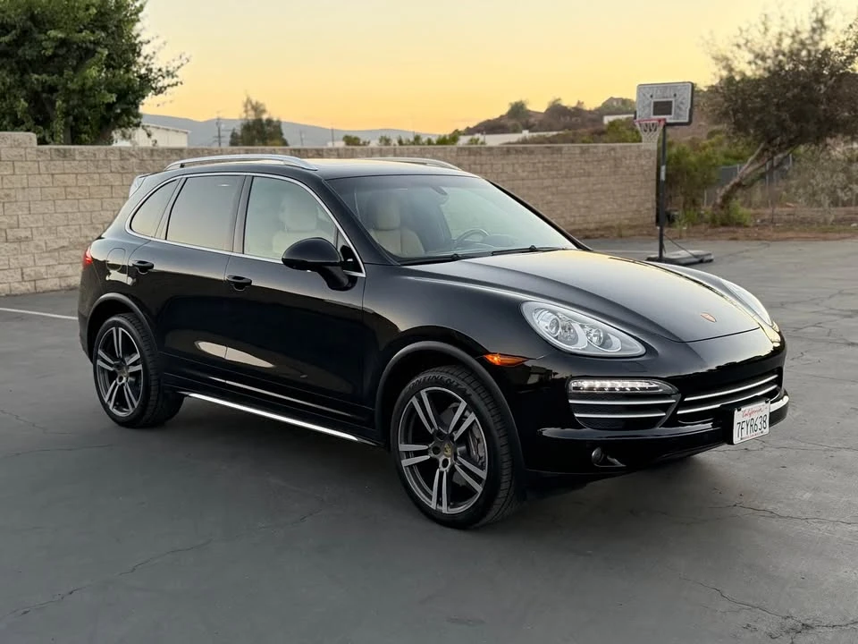 2014 Porsche 958 Cayenne - Image 2 of 15