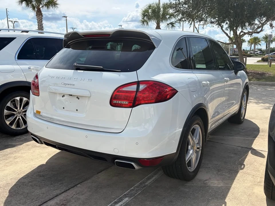 2014 Porsche 958 Cayenne - Image 12 of 15