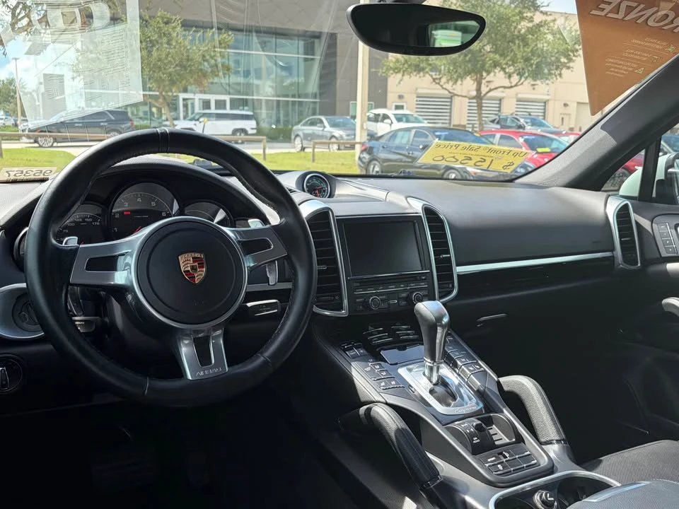 2014 Porsche 958 Cayenne - Image 8 of 15