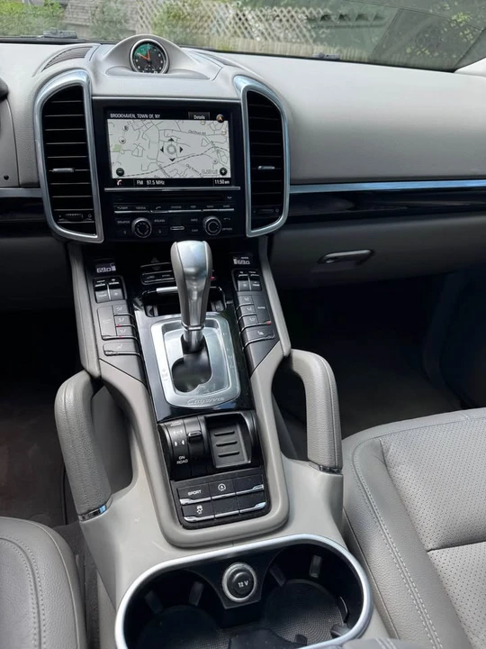 2014 Porsche 958 Cayenne - Image 11 of 16
