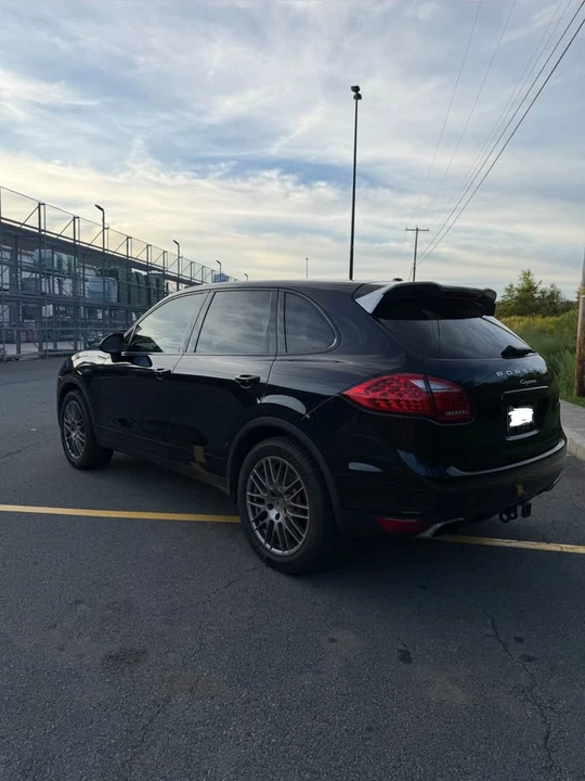 2014 Porsche 958 Cayenne - Image 2 of 15