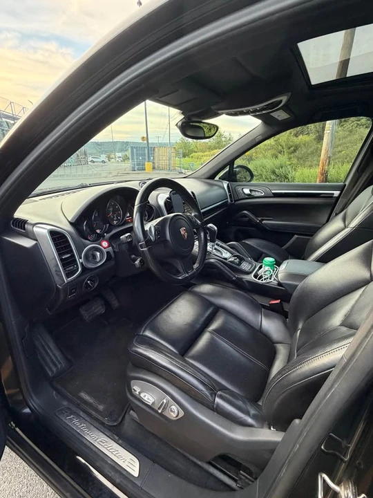 2014 Porsche 958 Cayenne - Image 6 of 15