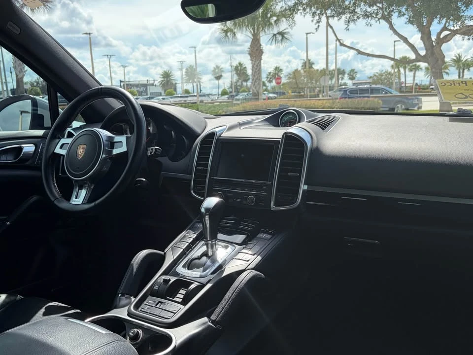 2014 Porsche 958 Cayenne - Image 14 of 15