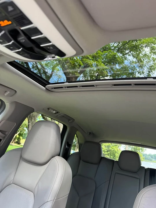 2014 Porsche 958 Cayenne - Image 12 of 16