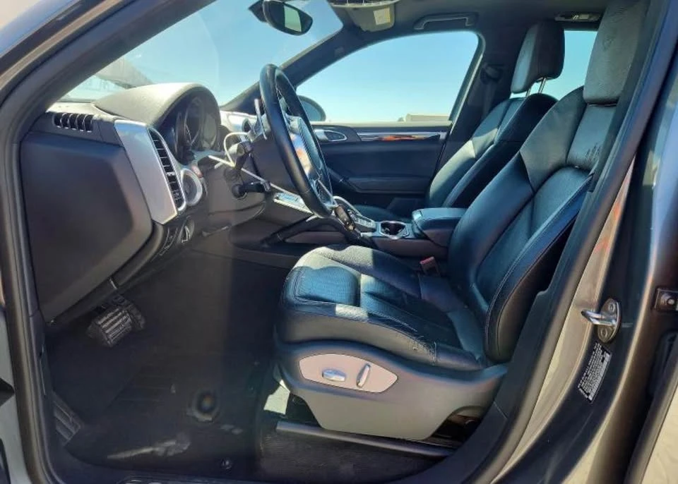 2014 Porsche 958 Cayenne - Image 7 of 12