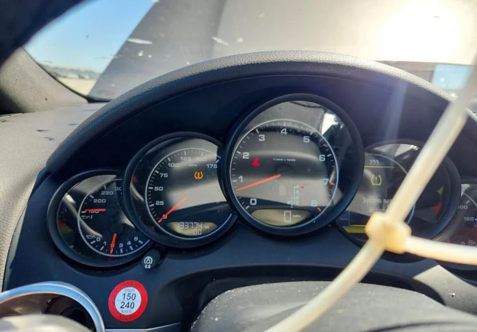 2014 Porsche 958 Cayenne - Image 9 of 12
