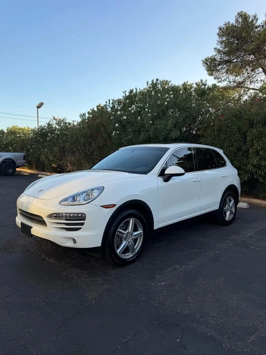 2014 Porsche 958 Cayenne - Image 2 of 7