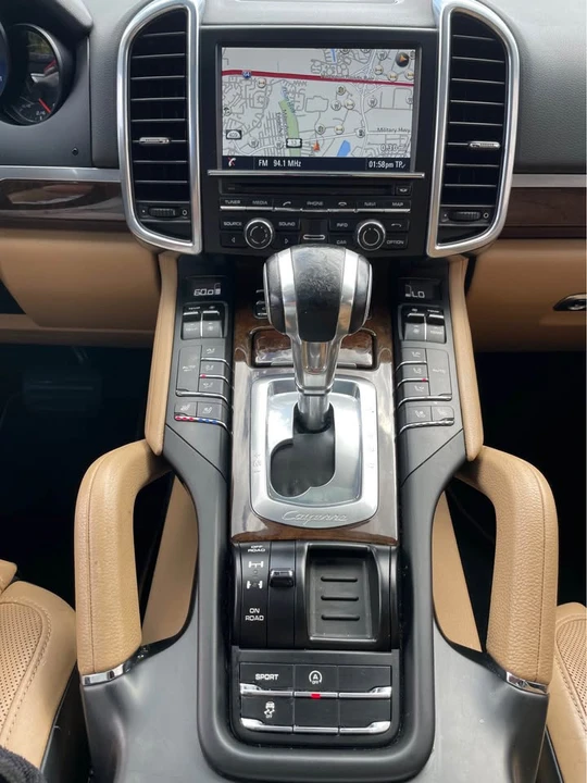 2014 Porsche 958 Cayenne - Image 14 of 15