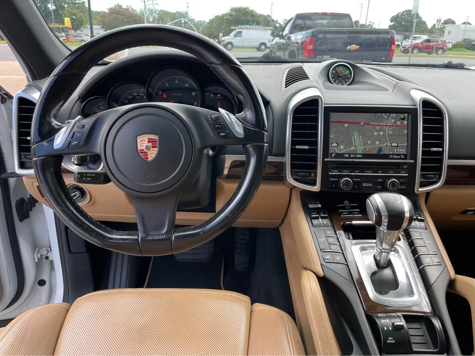 2014 Porsche 958 Cayenne - Image 10 of 15