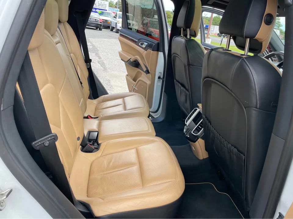 2014 Porsche 958 Cayenne - Image 11 of 15