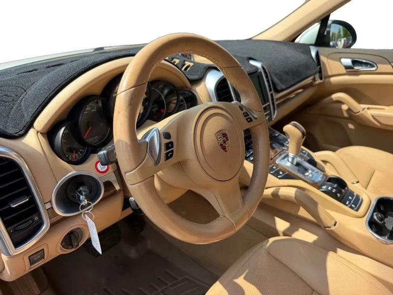 2014 Porsche 958 Cayenne - Image 10 of 14
