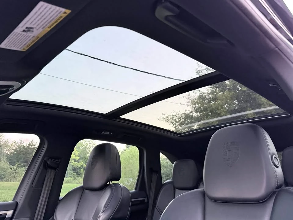 2014 Porsche 958 Cayenne - Image 16 of 17