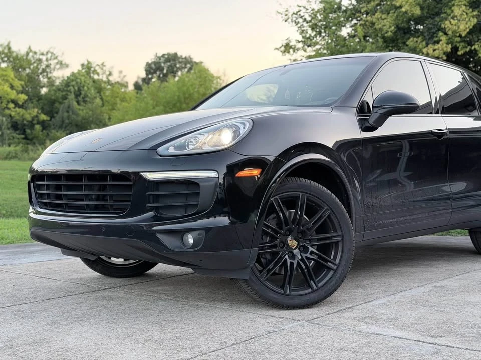 2014 Porsche 958 Cayenne - Image 2 of 17