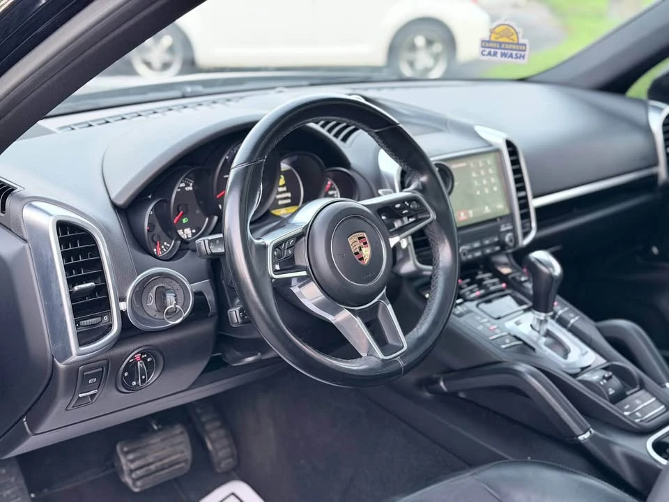 2014 Porsche 958 Cayenne - Image 13 of 17