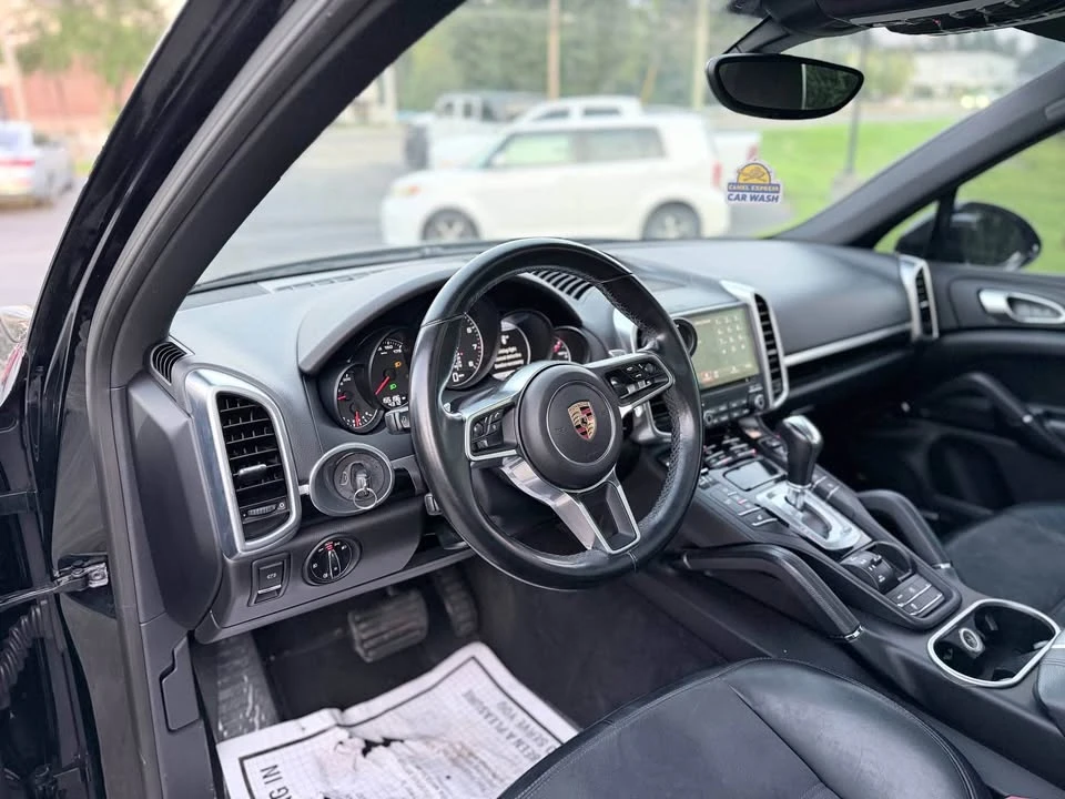 2014 Porsche 958 Cayenne - Image 12 of 17