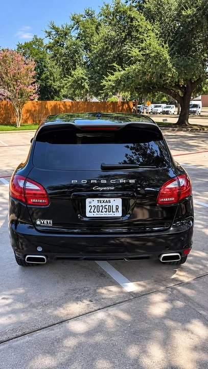 2014 Porsche 958 Cayenne - Image 2 of 11