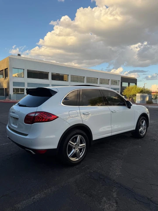 2014 Porsche 958 Cayenne - Image 3 of 7
