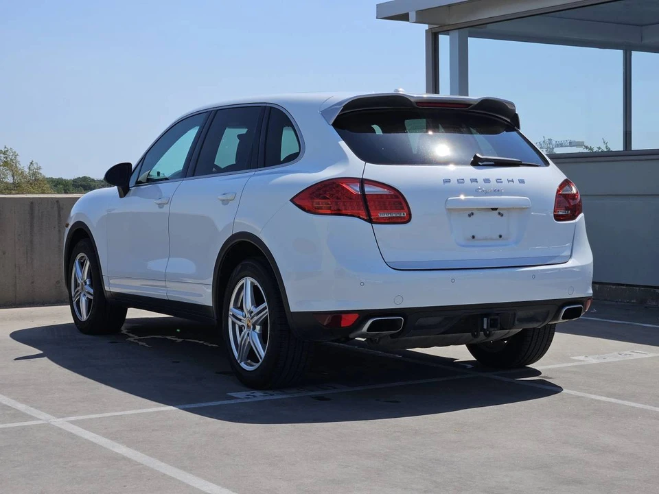 2014 Porsche 958 Cayenne - Image 3 of 5